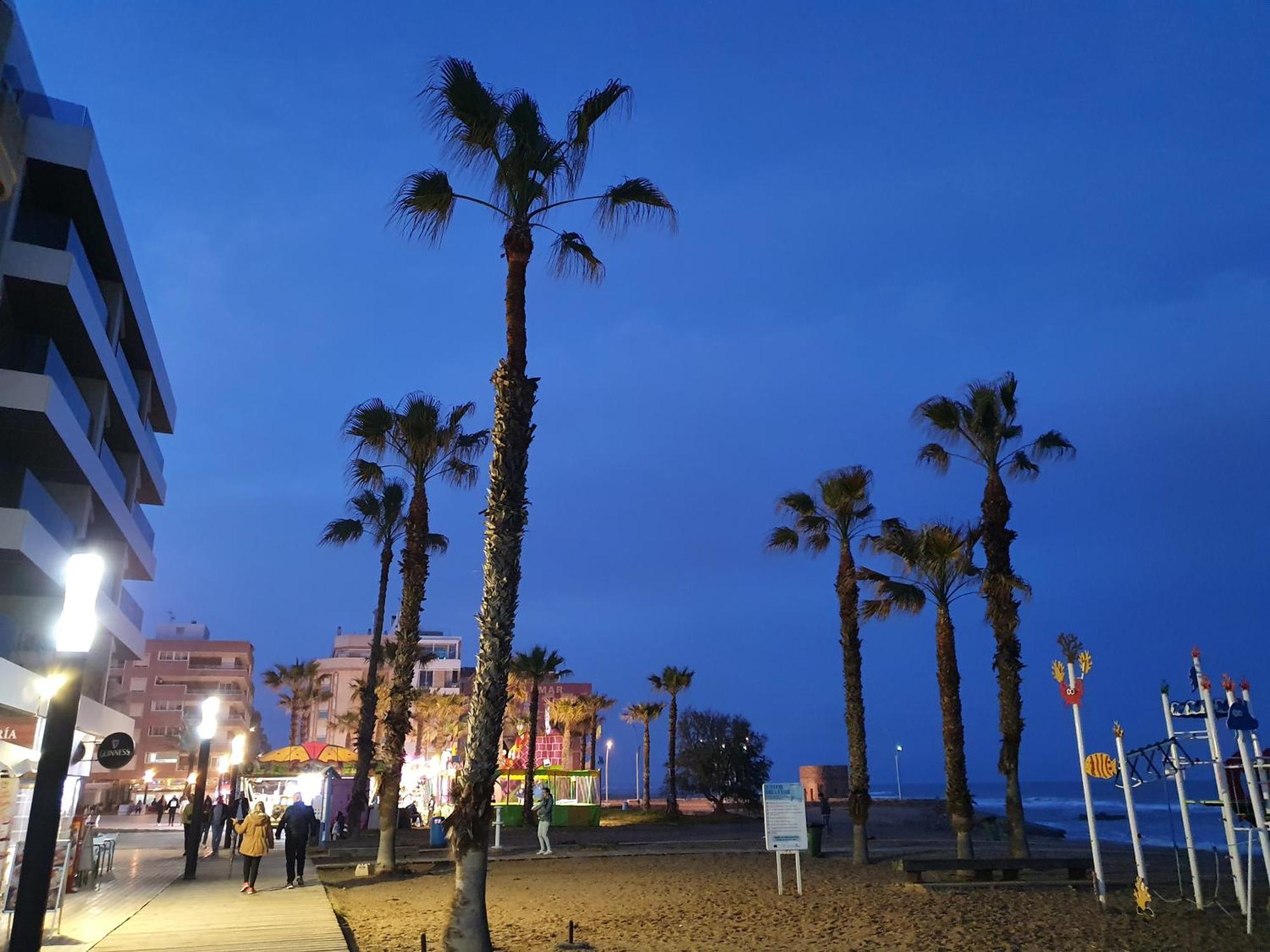 Lovely Apartment Near The Beach In Sunny La Mata Torrevieja Exterior photo